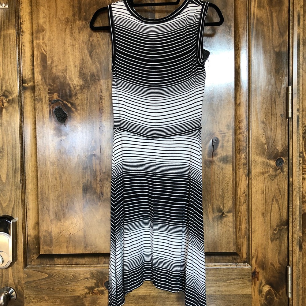Black and White Max Studio Rayon Spandez Dress Sm - Picture 4 of 6